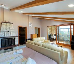 Apartments Kristina / Comfort Two-Bedroom apartment with terrace and parking