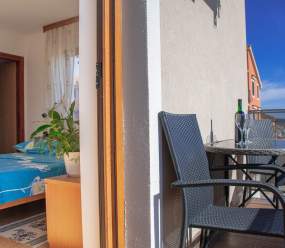 Apartments Kristina / Studio for 2 persons with terrace and private parking