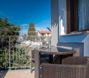 Apartments Kristina / Studio for 3 persons with terrace and private parking