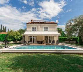 Exclusive 4 bedroom villa Alex in Porec with private pool, garden and parking