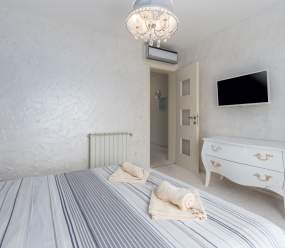 Exclusive 4 bedroom villa Alex in Porec with private pool, garden and parking