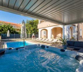 Villen Resort in Pula / Luxusvilla mit privatem Pool 13G