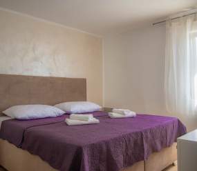 Holiday house near Poreč for 12 persons with pool and beautiful garden