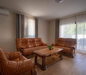 Holiday house near Poreč for 12 persons with pool and beautiful garden