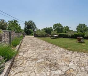 Sweet Home Ana for 3 persons in the countryside near Rovinj with jacuzzi