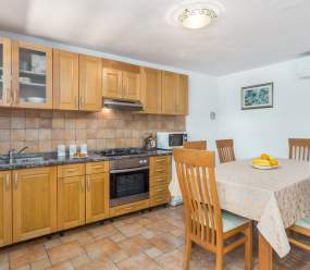Sweet Home Ana for 3 persons in the countryside near Rovinj with jacuzzi