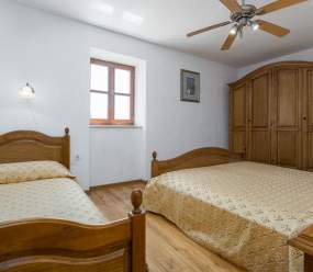 Sweet Home Ana for 3 persons in the countryside near Rovinj with jacuzzi