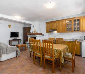 2 bedroom Holiday Home Maria in the countryside near Rovinj