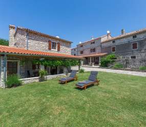 2 bedroom Holiday Home Maria in the countryside near Rovinj