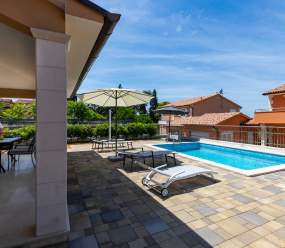 Villen Resort in Pula / Luxusvilla mit privatem Pool 13J