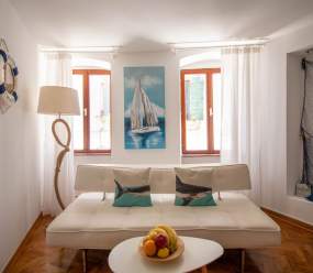 Sorgenfrei two-bedroom apartment in Rovinj Old Town