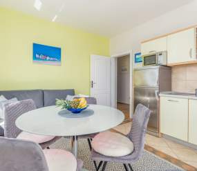 Apartment Beni with terrace in Medulin