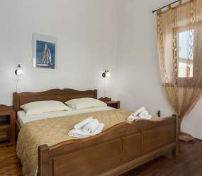 Beautifull stone Villa with pool for 8 persons
