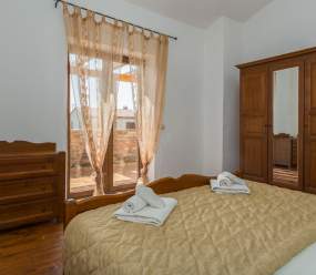 Beautifull stone Villa with pool for 8 persons