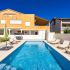 Apartment with pool in Medulin A2