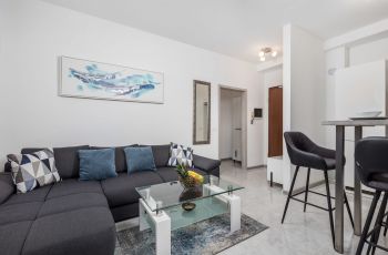 Apartment Isola with terrace and parking