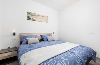 Apartment Isola with terrace and parking