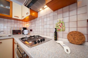 Olea Magica / 2B Apt Bianchera with terrace