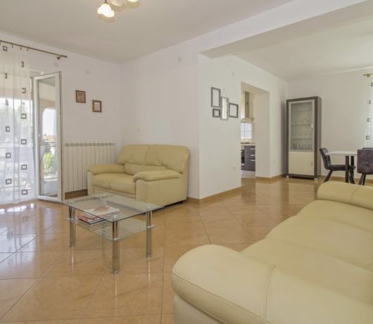 Three bedroom app with terrace in Rovinj