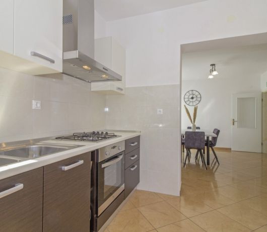 Three bedroom app with terrace in Rovinj