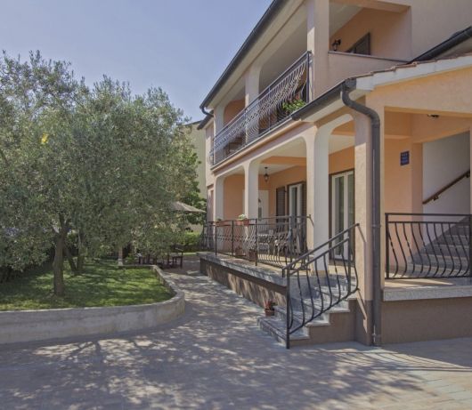 Three bedroom app with terrace in Rovinj