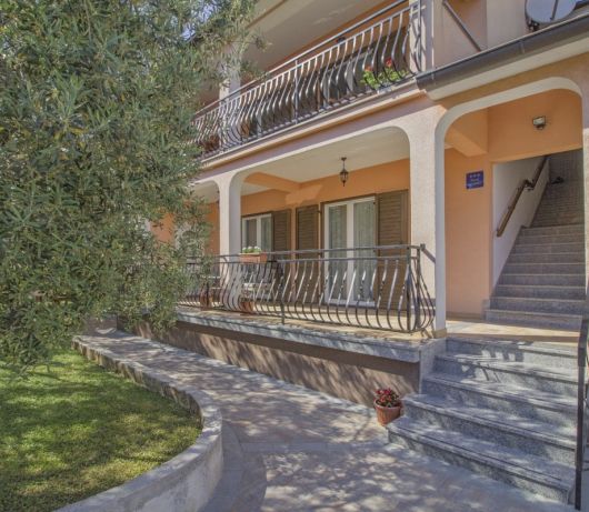 Three bedroom app with terrace in Rovinj