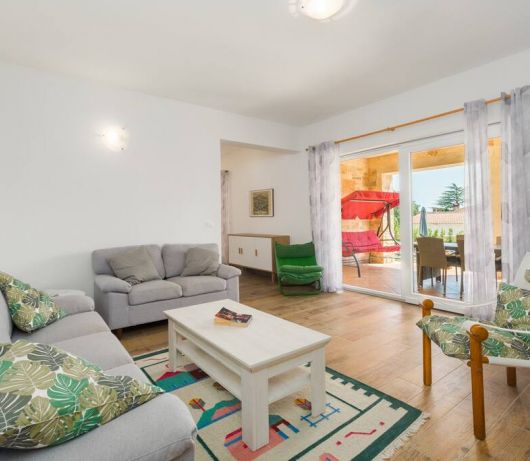 Countryside Villa - Violetta with pool and garden