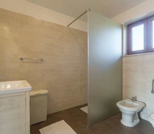 Villa Marina with pool, BBQ & parking near Poreč