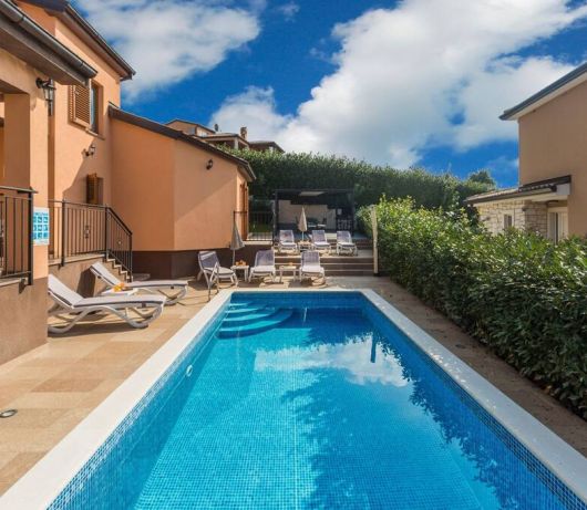 Charming villa Marina with pool near Poreč