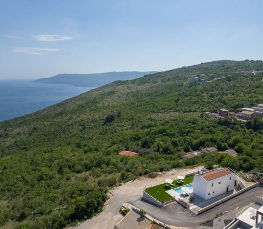 Villa Atrium with heated pool, sea view & jacuzzi