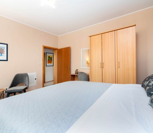 Olea Magica / 2B Apt Buza with garden