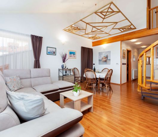 Olea Magica / 2B Apt Bianchera with terrace