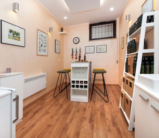 Olea Magica / 2B Apt Bianchera with terrace