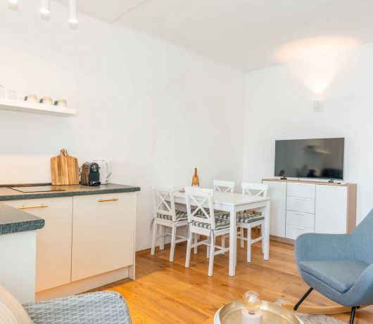 Blue Pearl Apartment