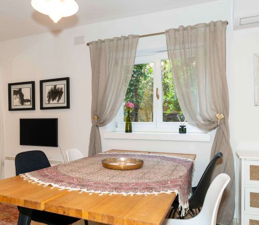 Secret Steps Apartment